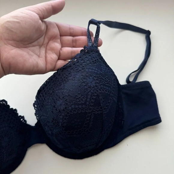 Victoria's Secret Navy Blue Lace Underwire Convertible Straps Demi Bra Size 36D - Picture 5 of 13